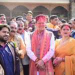 लोक गीतों की धुनों पर सीएम आवास में बरसा अबीर-गुलाल