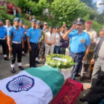 वायुसेना के जवान आशीष का आकस्मिक निधन, पैतृक घाट पर सैन्य सम्मान के साथ दी अंतिम विदाई