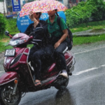 दोपहर बाद बदला मौसम, हुई झमाझम बारिश, तापमान में आई गिरावट